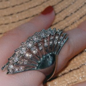 Gorgeous Fan Shaped Cocktail Ring